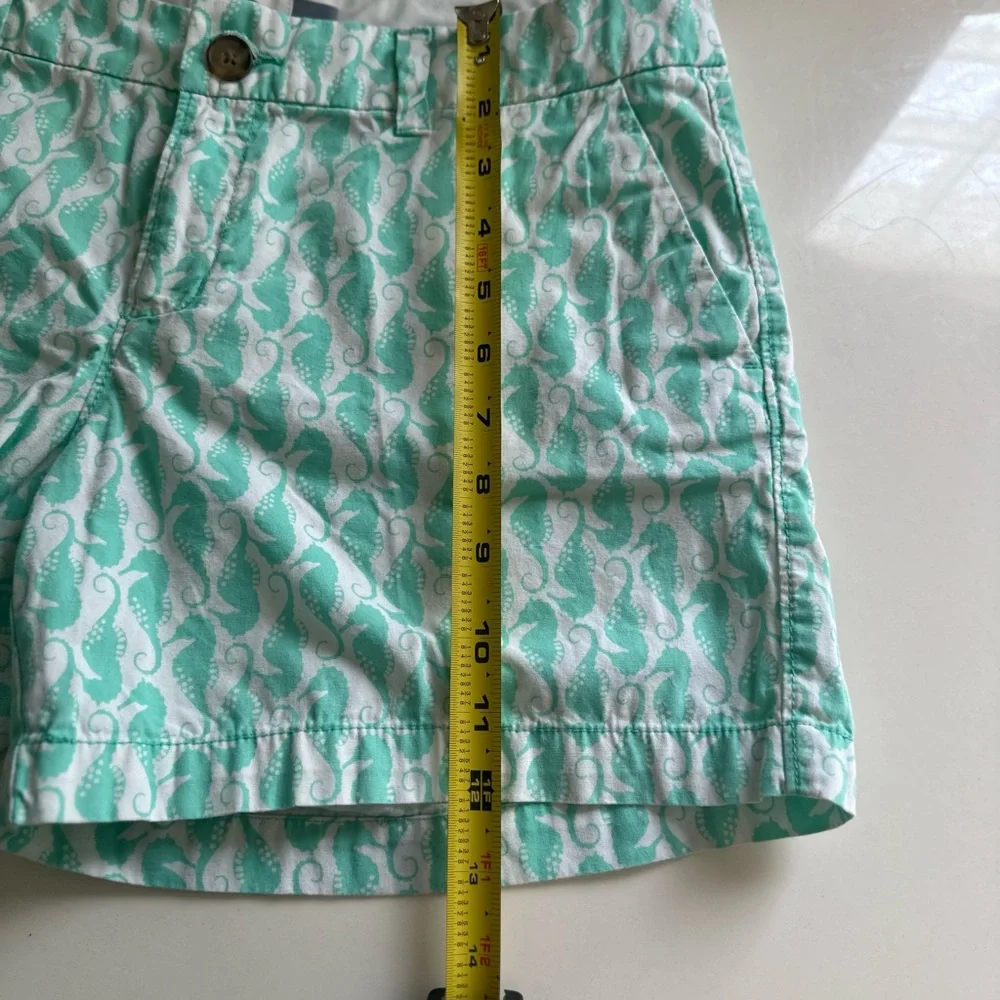 Old navy shorts, size 6